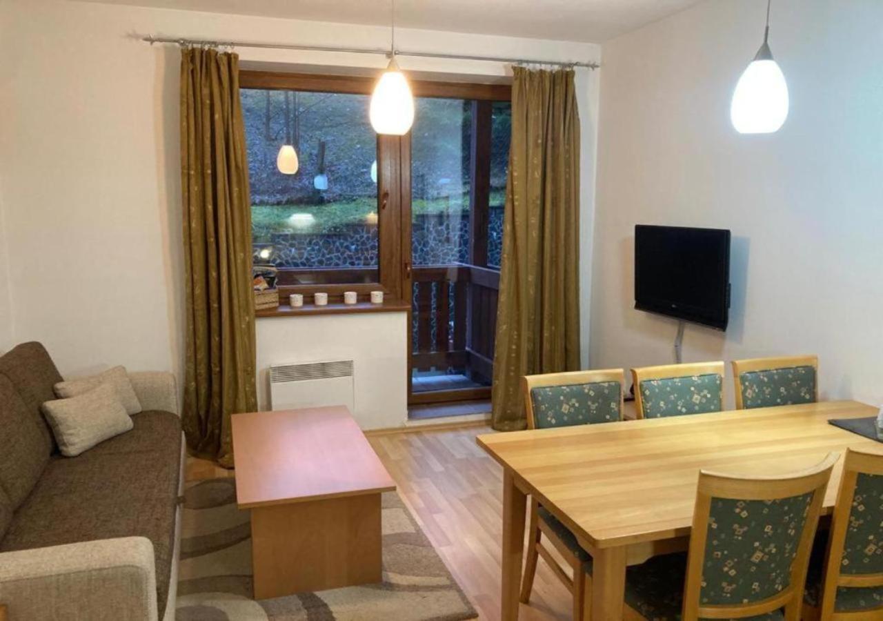 Zazi Apartmany Fatrapark Hrabovo ルジョムベロク エクステリア 写真
